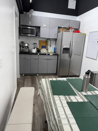 $1,900 / 460ft2 - 460 sq ft Office Space in Waipio (Waipahu)63939395669251124
