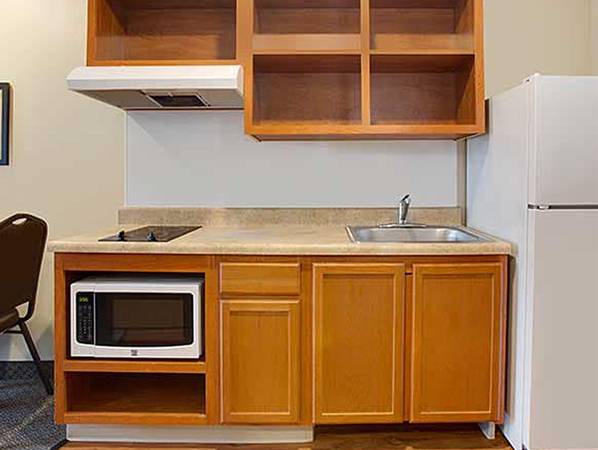 $1,200 / 1br - EXCELENTE TARIFA MENSUAL - Cerca del centro, habitación amueblada con aire acondicionado! (Chattanooga)63617471121153121