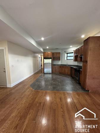 $1,750 / 2br - 1100ft2 - Bronzeville Beauty!!! (Chicago)63918294724738120