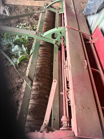 Brillion Grass Seeder 1