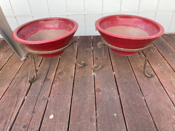 Ceramic pots with stand 1