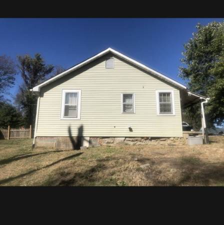 $69,900 / 2br - 1200ft2 - 2bd  1ba  fixer upper eliz city limits (Elizabethton)63881465818113121