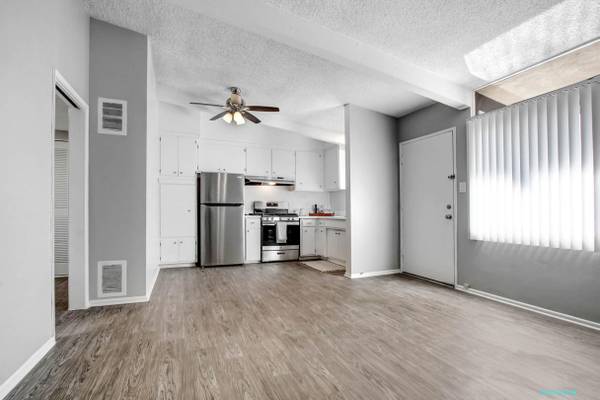 Vinyl Plank Flooring | Ceiling Fans | Fridge | 1+1 in North Hollywood 1