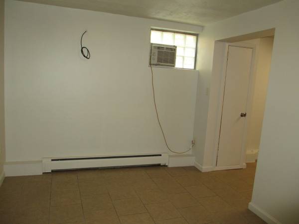 $705 / 1hab - 400 pies² - ¡Todos los servicios incluidos! Pequeño apartamento de 1 dormitorio, 1 baño en Roselawn! (Cincinnati)63685944073091123