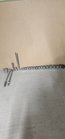 3/4" drive ratchet & sockets 1