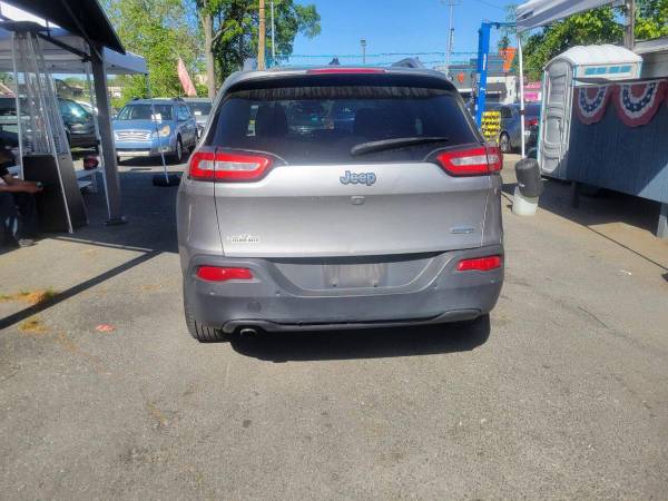 2017 Jeep Cherokee KL - $6,400 (+ Auto Bid Center)63439815622145124