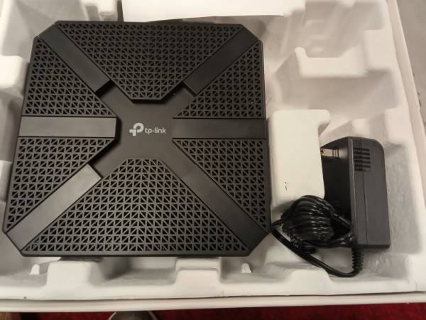 Tp-link AC4000 router 1