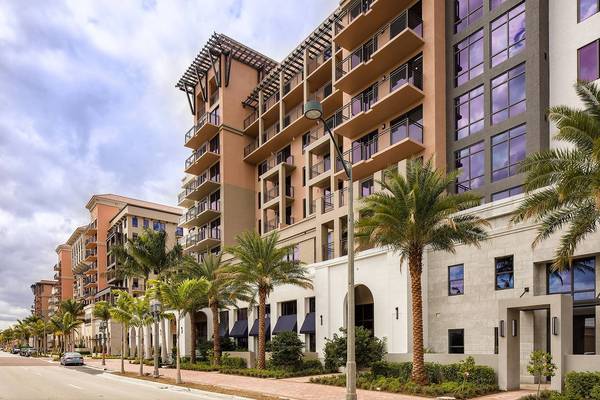 $5,412 / 3br - 1523ft2 - 3 habitaciones, ubicado en Boca Raton, techos espaciosos de 9' (Boca Raton)64049281811329120