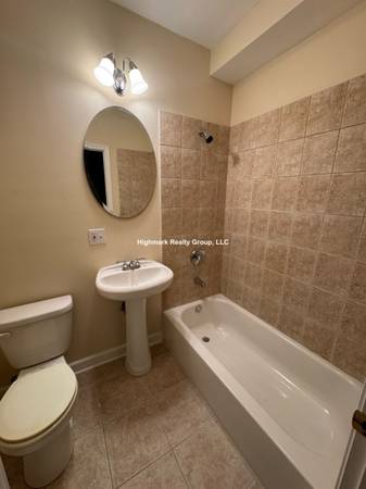 $1,950 / 2br - 👑🌸🎀Hermoso 2BD/2BA de Gracia, Brillo y Flujo Moderno👑🌸🎀 (Chicago)63781351137923121