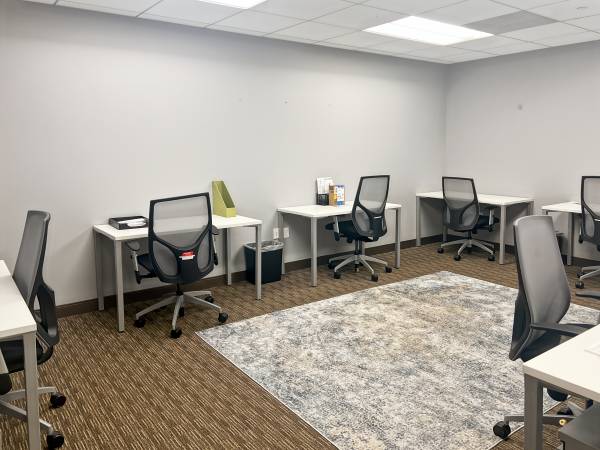 Touchdown → WORK → take-off | coworking desks 1