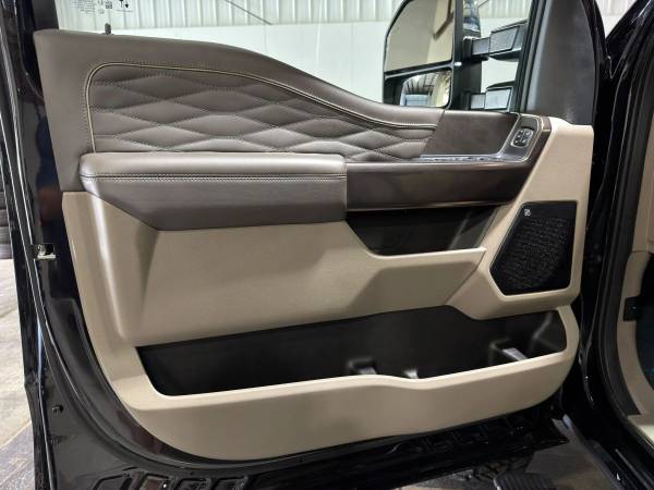 2025 Ford F450 Platinum PLUS - Photo 12