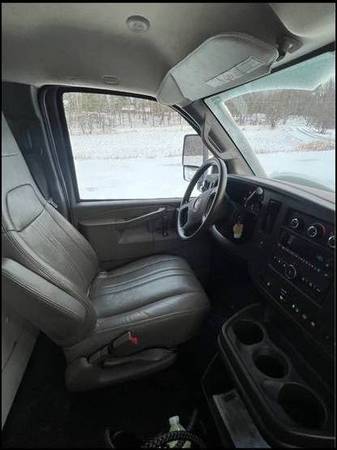 2019 GMC Savana Cutaway - Photo 7