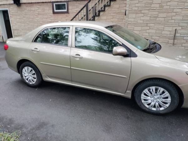 2009 toyota corolla le - $8,500 (Acton)63623750948611122