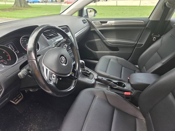 2017 VW Golf Alltrack - $11,500 (Mt. Pleasant)63625169797121123