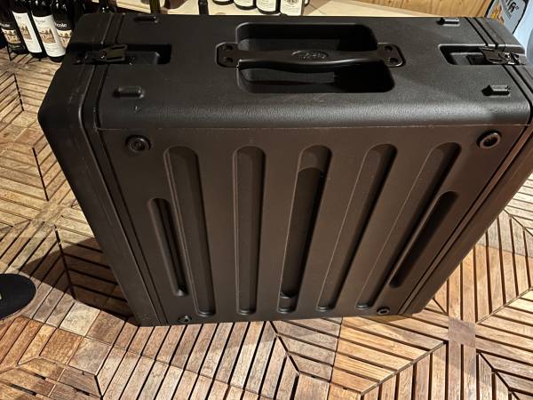 skb roto rack 4u portable rack case 1