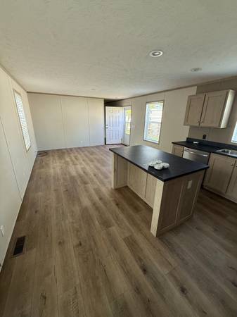 $1,479 / 3br - 1152ft2 - Mobile Home for Rent **Sept no rent** Oct. 1/2 rate rent** (Dubuque)63800890181377122