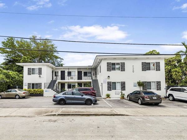 $1,700 / 1br - 790ft2 - $1700 1 bed 1 bath Ne 82nd with parking64001849725313121