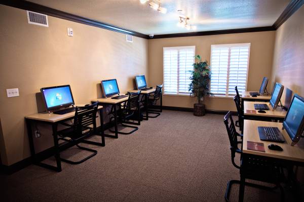 $545 / 4br - Come live the Difference - Palazzo (Fresno)64008333847171121