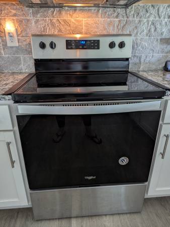 Whirlpool electric range 1
