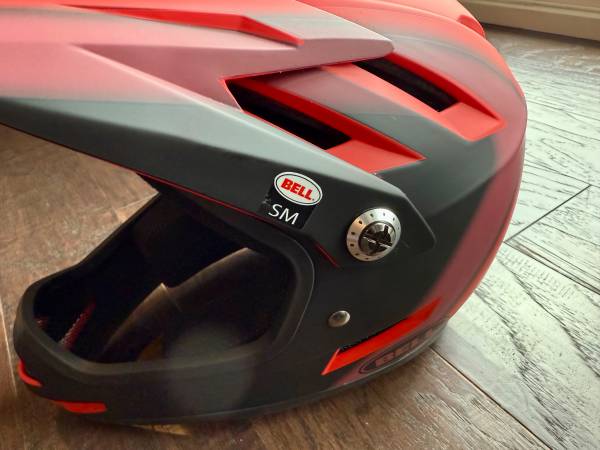 Casco Bell Sanction MTB Pequeño - $60 (Mountlake Terrace)63471460318081122