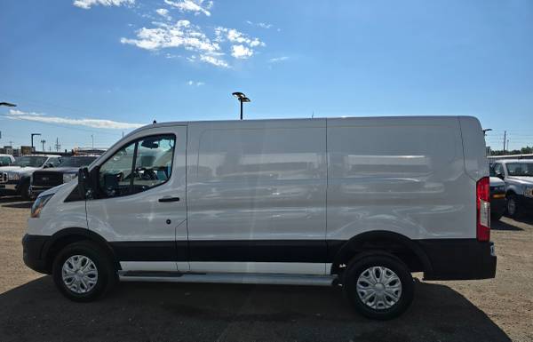 Transit Ford 2023 - Transit 250 - Furgón de Carga Techo Bajo - N.º de inventario 06573 - $32,987 (Englewood)63612122034305123