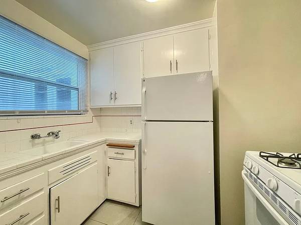 $1,450 / 1br - 800ft2 - ⩶Spacious Remodeled 1 Bedroom Apartment in Laurel Heights⩶ (San Francisco)63667905464321120