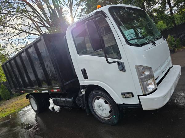 2010 Isuzu NRR, 14' - Photo 4