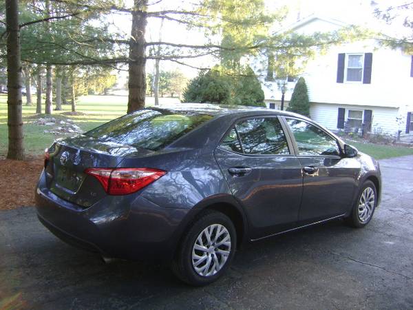 2018 Toyota Corolla ONLY 54000 MILES - $13,900 (Trevor WI nearby Antioch IL)63618720912259124