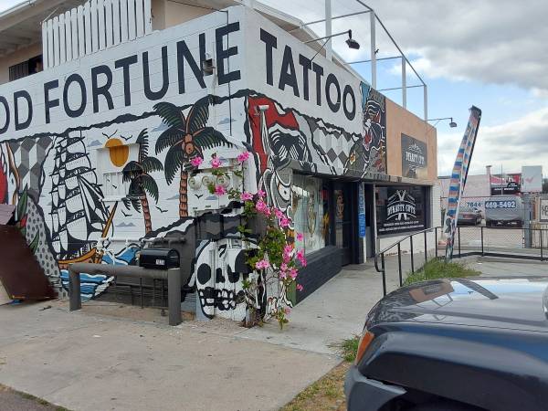 $1 / 1000ft2 - Desirable location tattoo, shop Lemon Grove on main boulevard. (Lemon Grove)63866048231043123