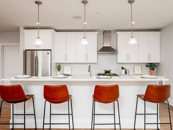$5,050 / 2br - 1378ft2 - SOUTH BOSTON - EAST SIDE, 2BD 2BATH, ELEVADOR (South Boston)63828406753153122