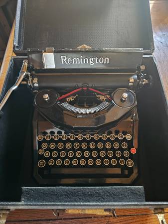 Remington type writer 1