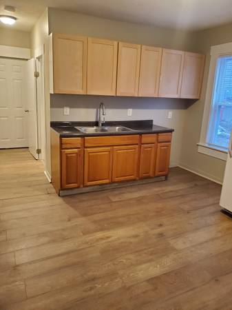 First Floor 2 BR Worcester 1