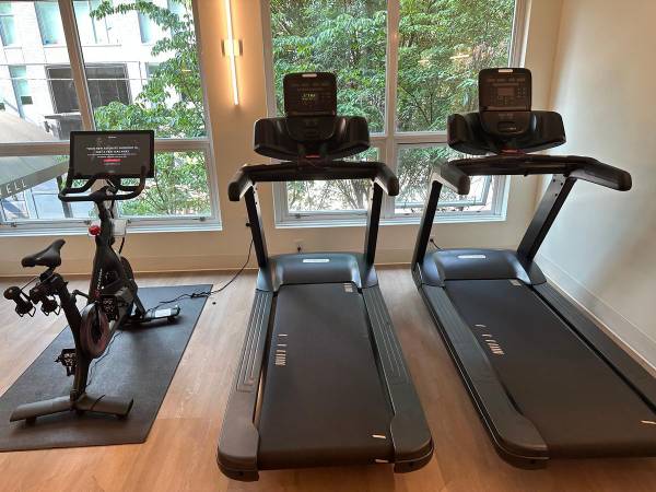 $2,194 / 1br - 574ft2 - Flooring Hardwood, Closet Walk-in, Svc Cable, On-site Maintenance (First Hill)64031307048451122