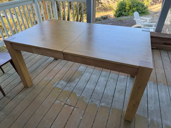 Solid Wood Extendable Dining Table 1