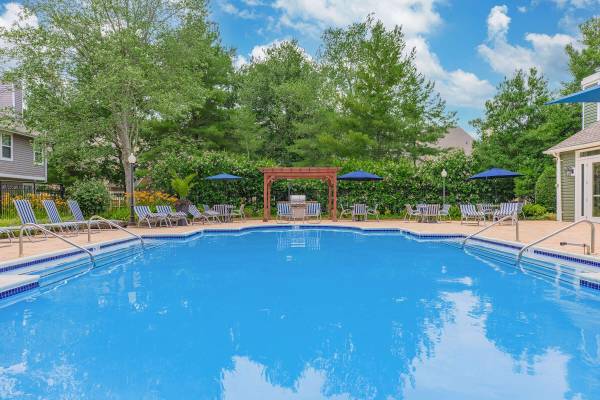 $2,260 / 2br - 918ft2 - Den or Study, Quartz Countertops, Balcony or Patio (5320 Cedar Ln, Columbia, MD)63694591045761120