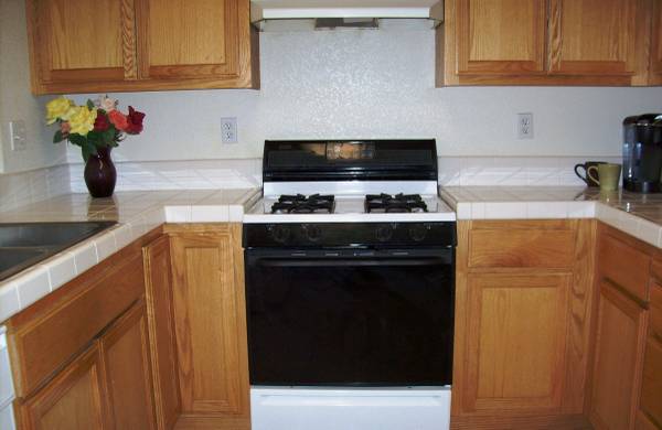 $1,775 / 2br - 1100ft2 - 2 bedroom + Den or 3rd bedroom, 2 bath Apartment in Colfax (Colfax, CA near Auburn & Grass Valley)63977855507586121