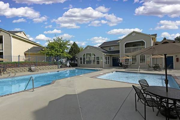 $1,385 / 1br - 672ft2 - Private Deck/Patio, Self-Cleaning Ovens, Courtyard, Kiddie Pool (Richland)63623987690753122