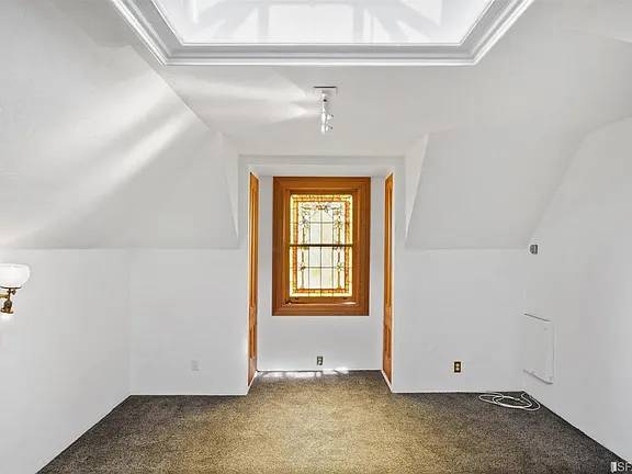 $2,780 / 2br - 800ft2 - Sunny Mission–Castro 2-Bed with Classic Charm63657981748865121