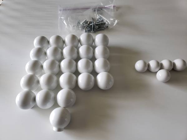 Drawer pulls or for kitchen cabinets. 24 large about 1 1/4 inch and 5 1
