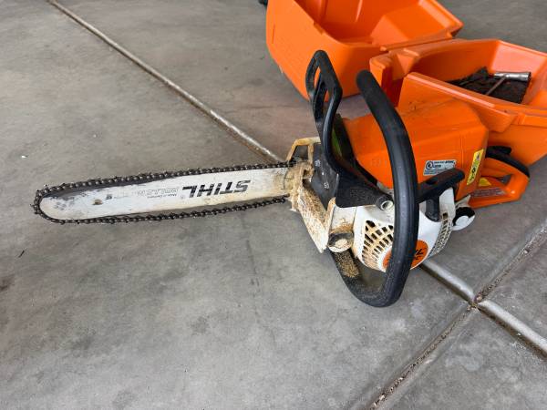 Stihl Chainsaw MS 250C 1