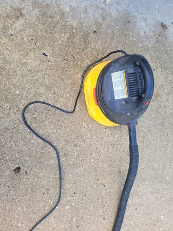 Small shop vac 1