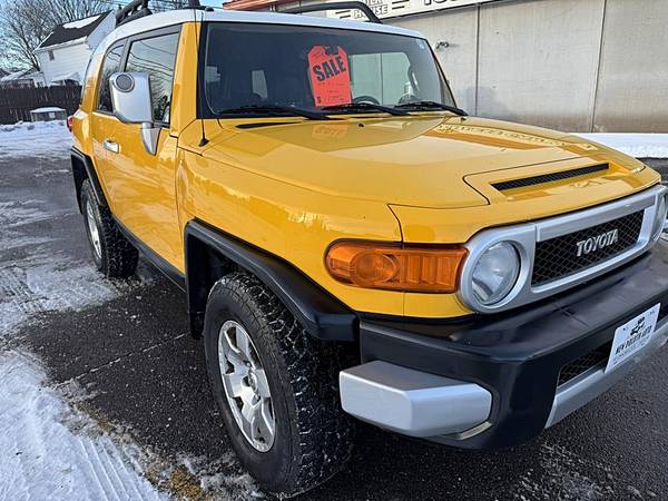 2009 Toyota FJ Cruiser Loaded Up 196k miles Loaded Up RUns and drives 1