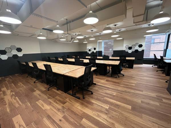 $2,955 / 193ft2 - EXCELENTE OFERTA en oficina de 5 puestos de trabajo para tu pequeña empresa (Midtown)63689844295297122