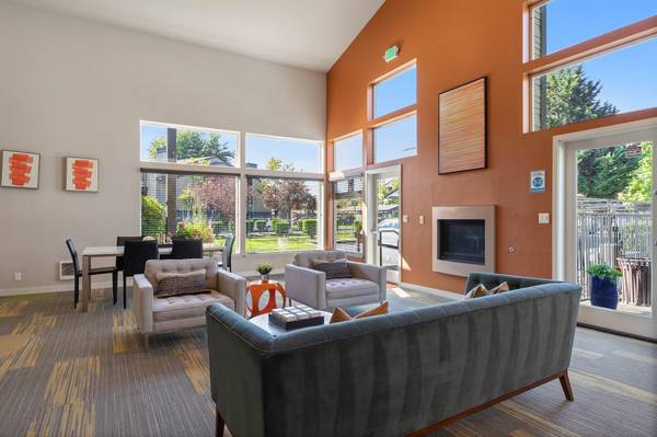 $2,161 / 2br - 896ft2 - 2/BD 1/BA, Transporte público, Recepción de paquetes (200 SW 5th Pl, Renton, WA)63850640172161122