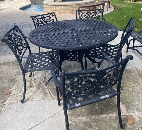 Patio Table & Chairs 1