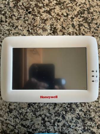 Honeywell alarm touchscreen pad 1