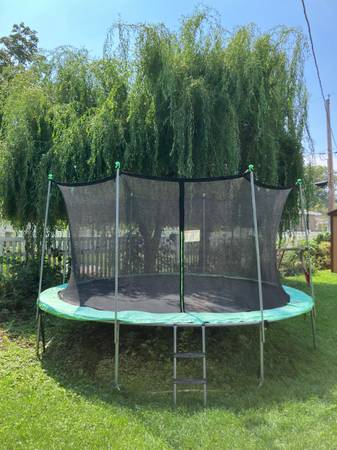 Trampoline 1