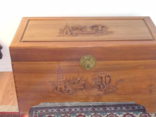 CHINESE CAMPHOR CHEST GLASS TOP mint 1