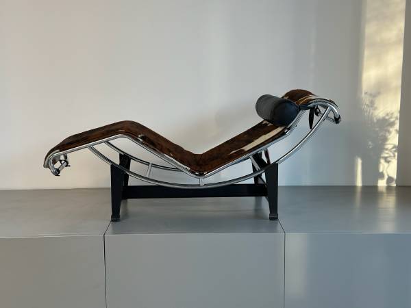Cassina LC4 Chaise Lounge 1