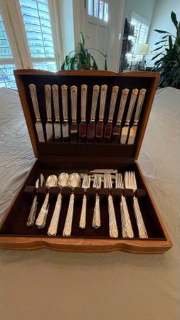 Wallace 18/10 Stainless Flatware Set with Gold Accents - 99 Pieces, Wood Chest 1